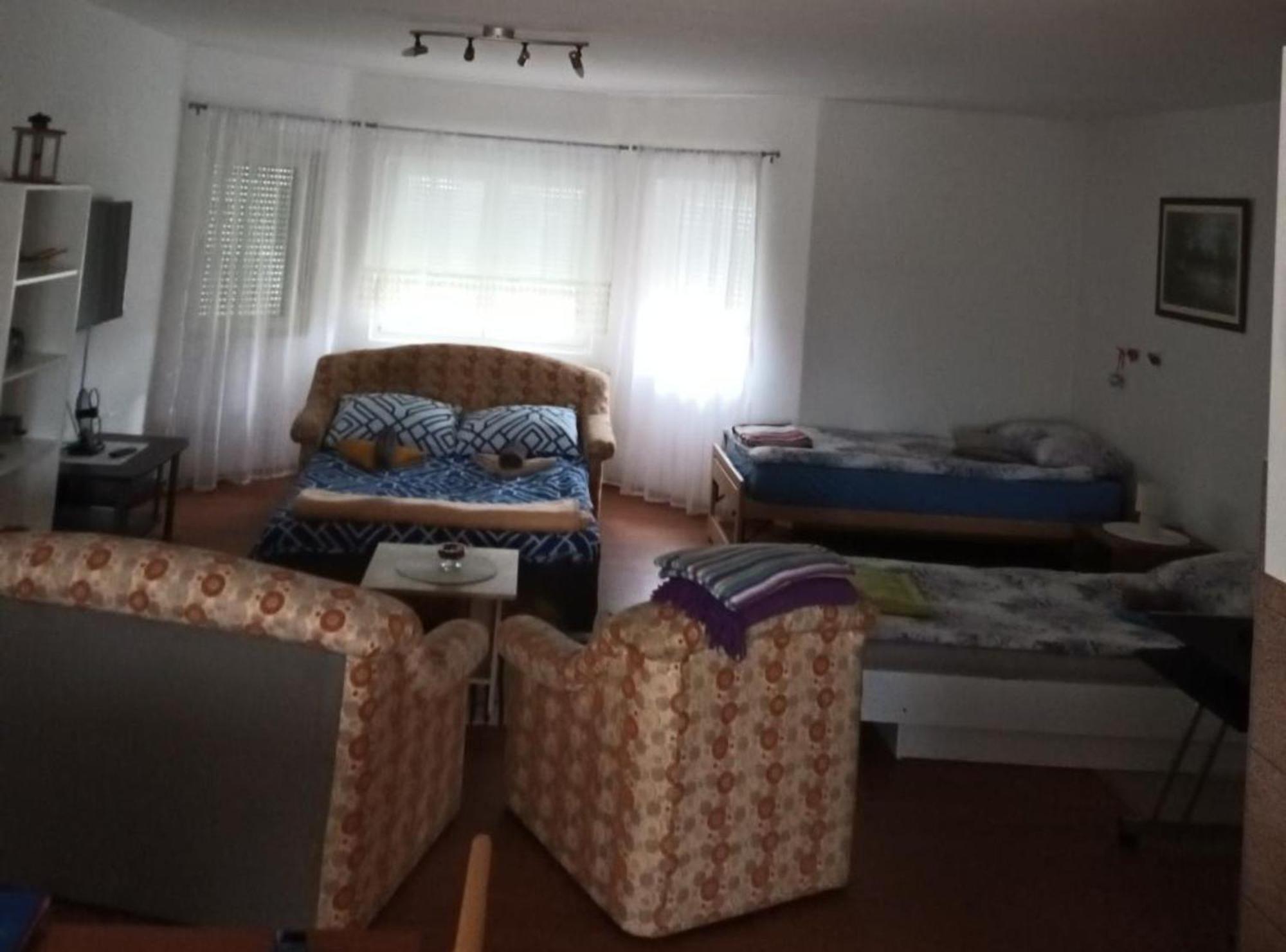 Apartmani Tea I Toni Gradiste المظهر الخارجي الصورة