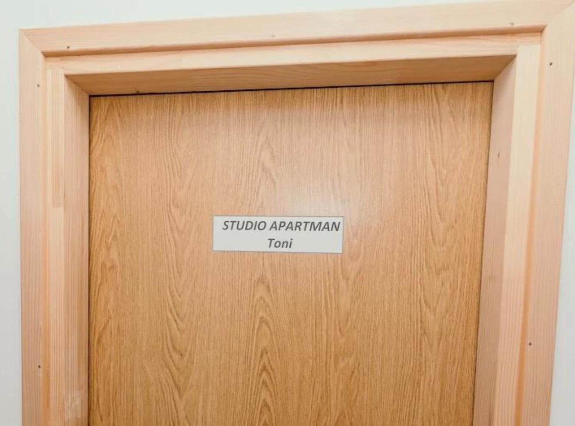 Apartmani Tea I Toni Gradiste المظهر الخارجي الصورة