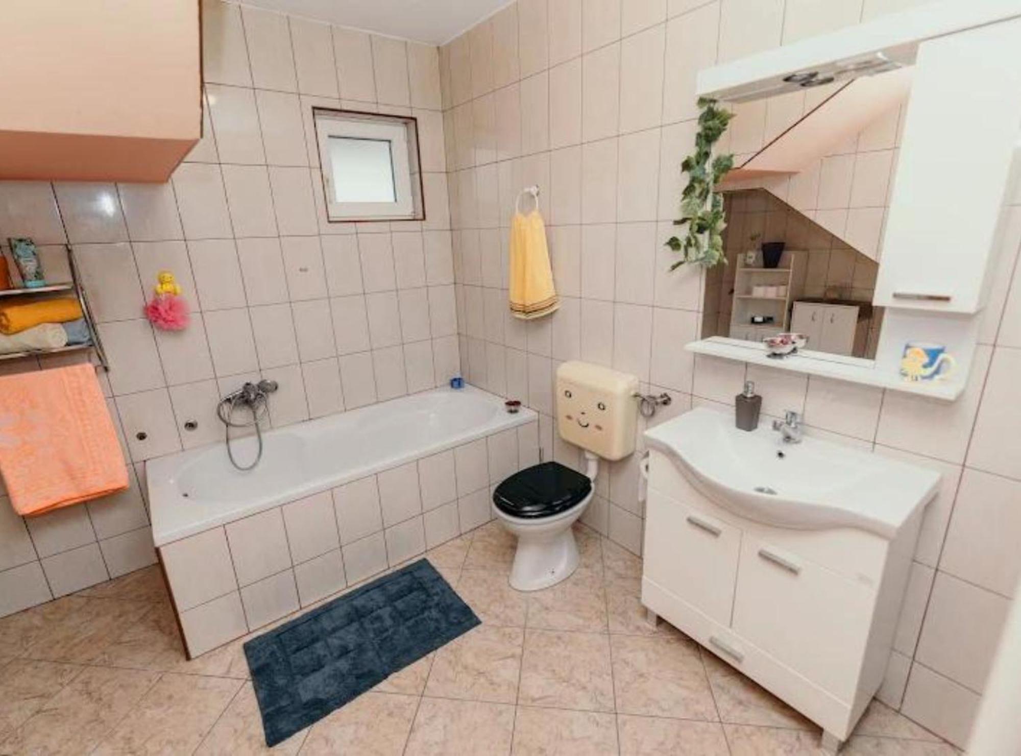 Apartmani Tea I Toni Gradiste المظهر الخارجي الصورة